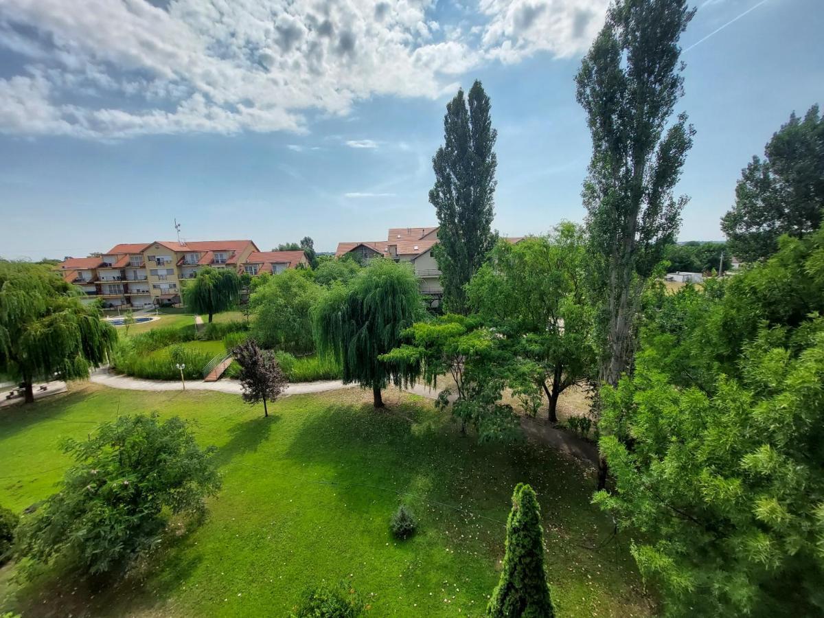 Cserke Napfeny Apartman Черкесёлё Экстерьер фото
